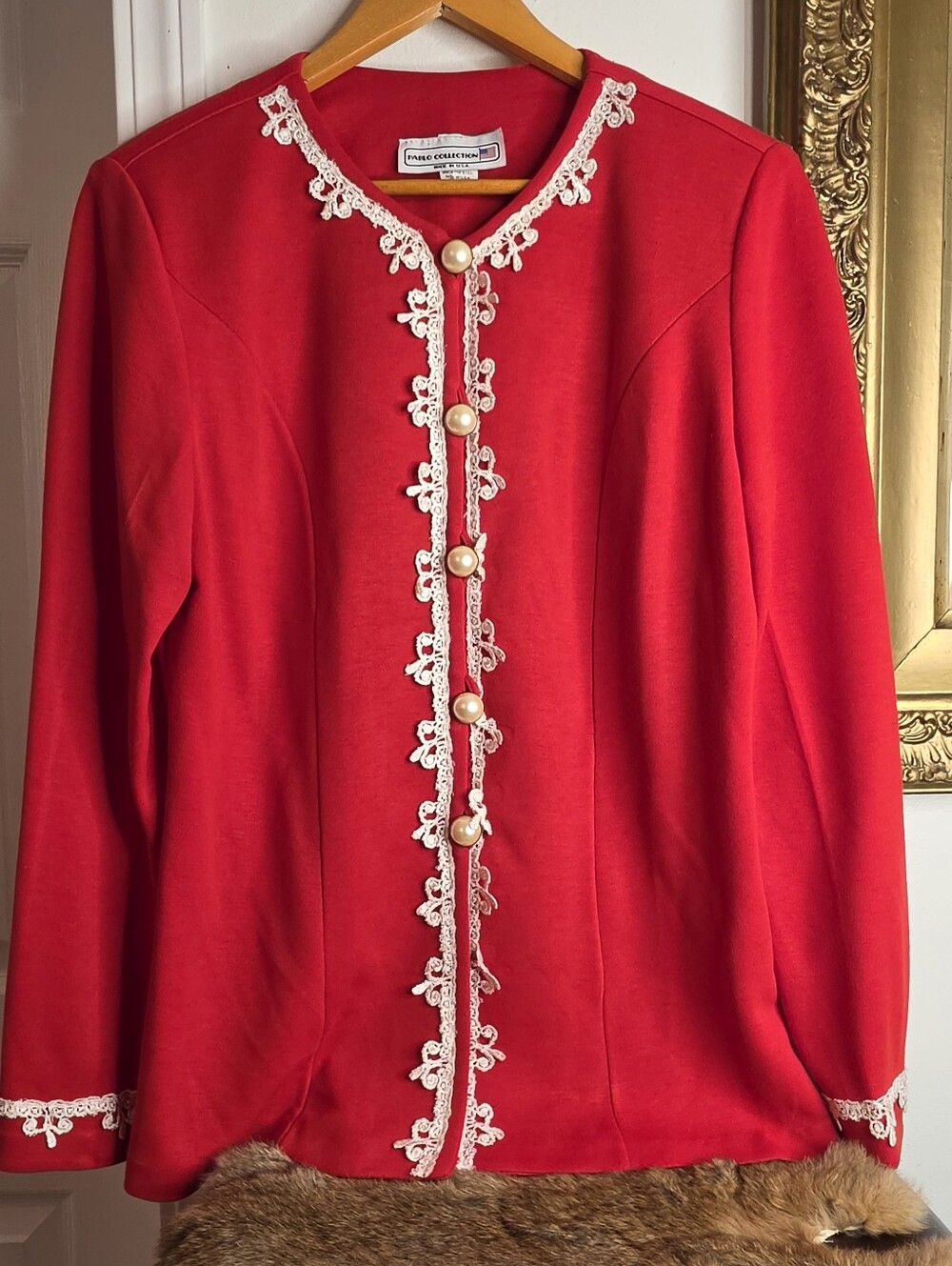 Elegant  Vintage Red Pearl-Button Lace-Trim Blazer